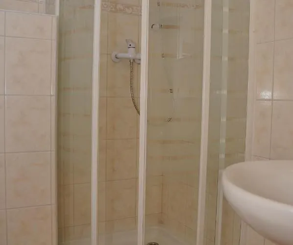 Po Vode בית הארחה